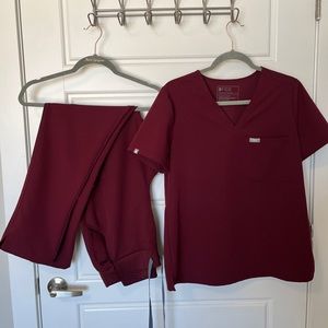 Figs Burgundy Scrub Set